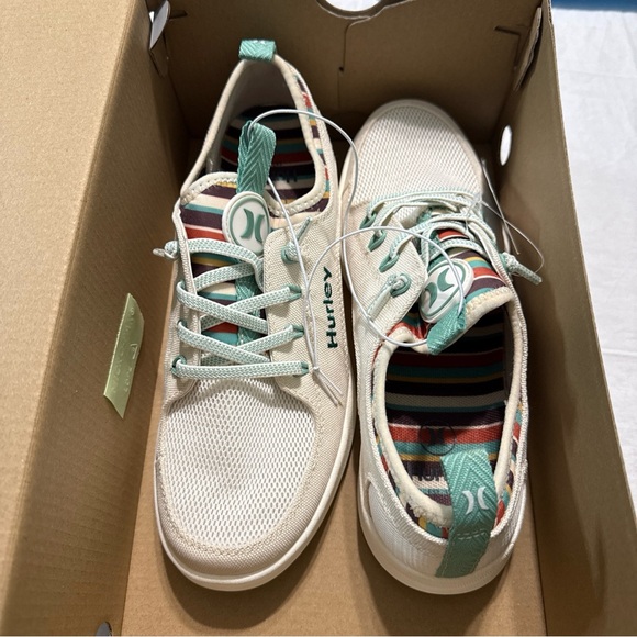 Hurley - Picture 2 of 5